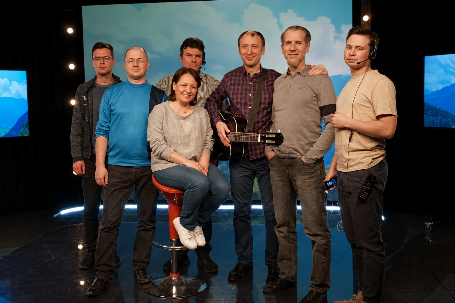 Команда телеканала на съемочной площадке